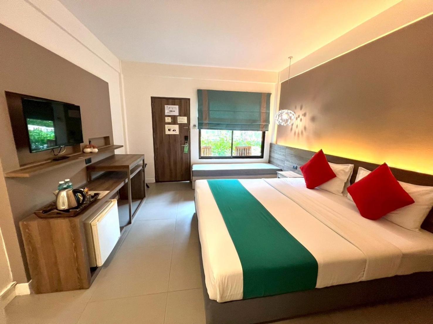 The Viridian Resort - Sha Plus Patong Exterior foto