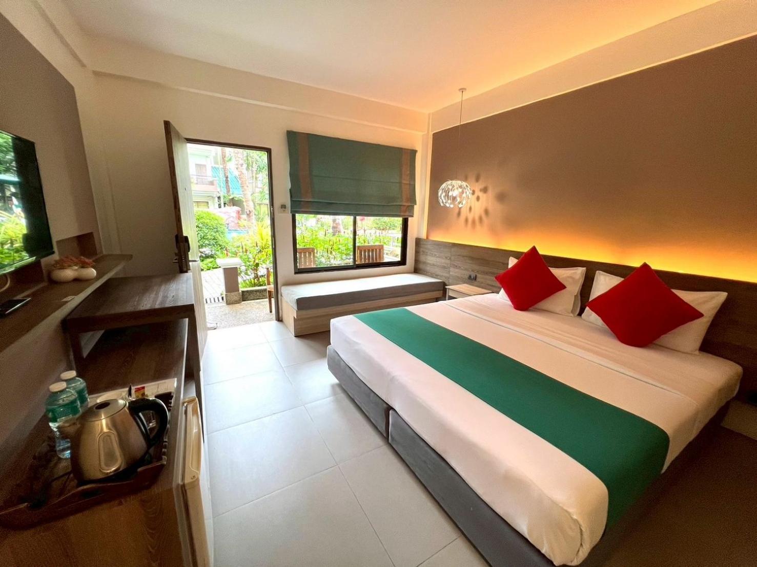 The Viridian Resort - Sha Plus Patong Exterior foto